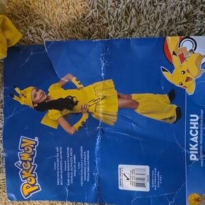 Pokémon Pikachu girl / child costume, size large 12/14